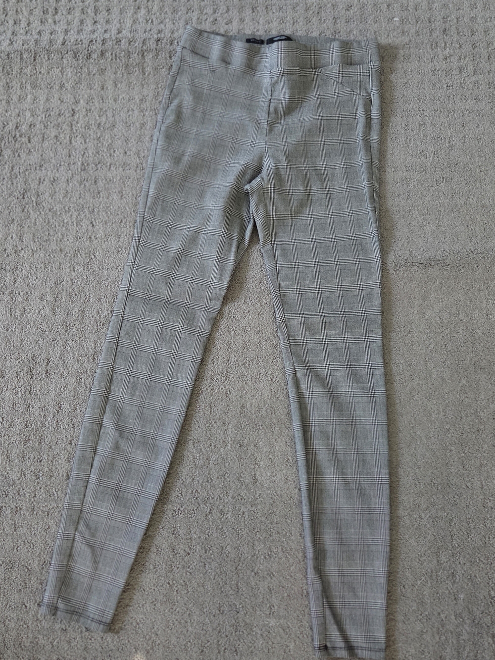 Women's Skinny Plaid Pants in Light Gray